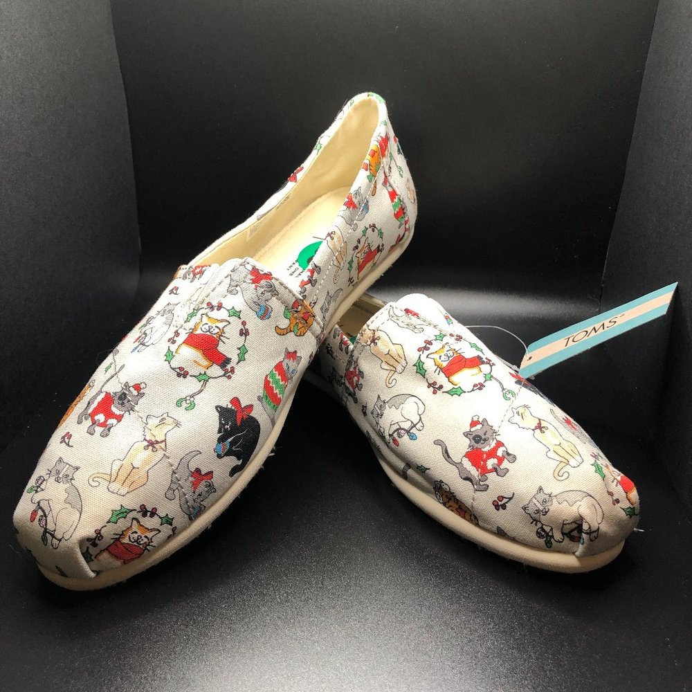 New TOMS Belmont Slip On Shoes Light Gray Holiday Christmas Cats